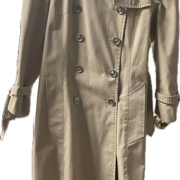 London Fog trench coat - Picture 3 of 6